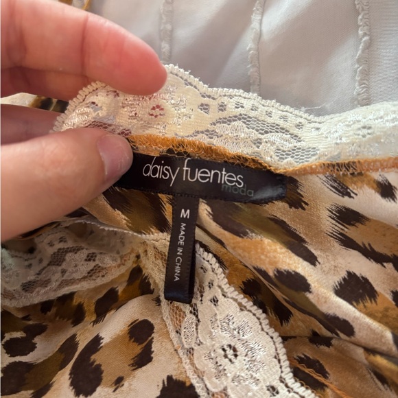 Leopard Print Lace Trim Cami Top Daisy Fuentes Camisole lace trim Size M - Picture 3 of 4